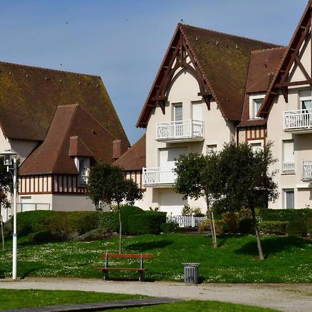 Triplex Avec Jardinet - Wifi - A 400M De La Plage Courseulles-sur-Mer Kültér fotó